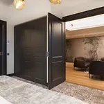 Hotel V & Conference