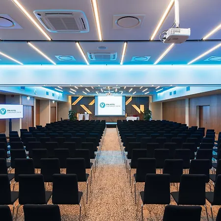 V & Conference מלון 4*