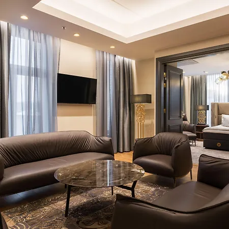 V & Conference Hotel