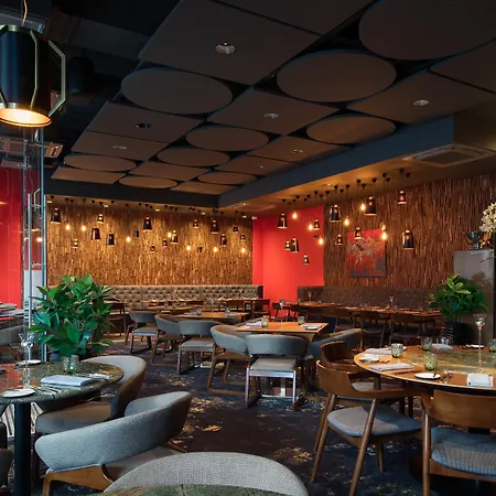 V & Conference Hotel