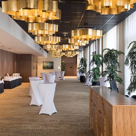 Hotel V & Conference