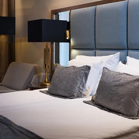 Hotel V & Conference 4*