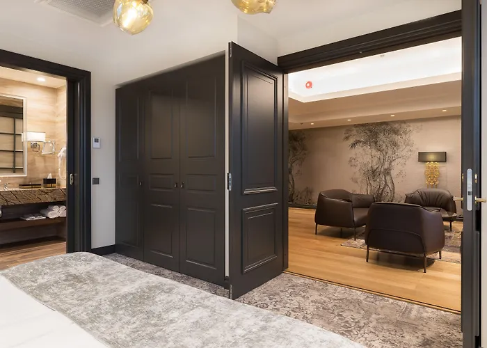 Hotel V & Conference