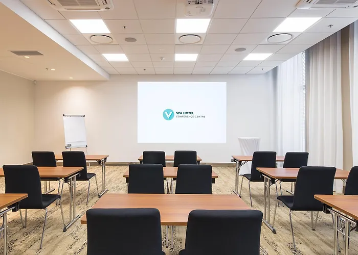 Hotell V & Conference 4*